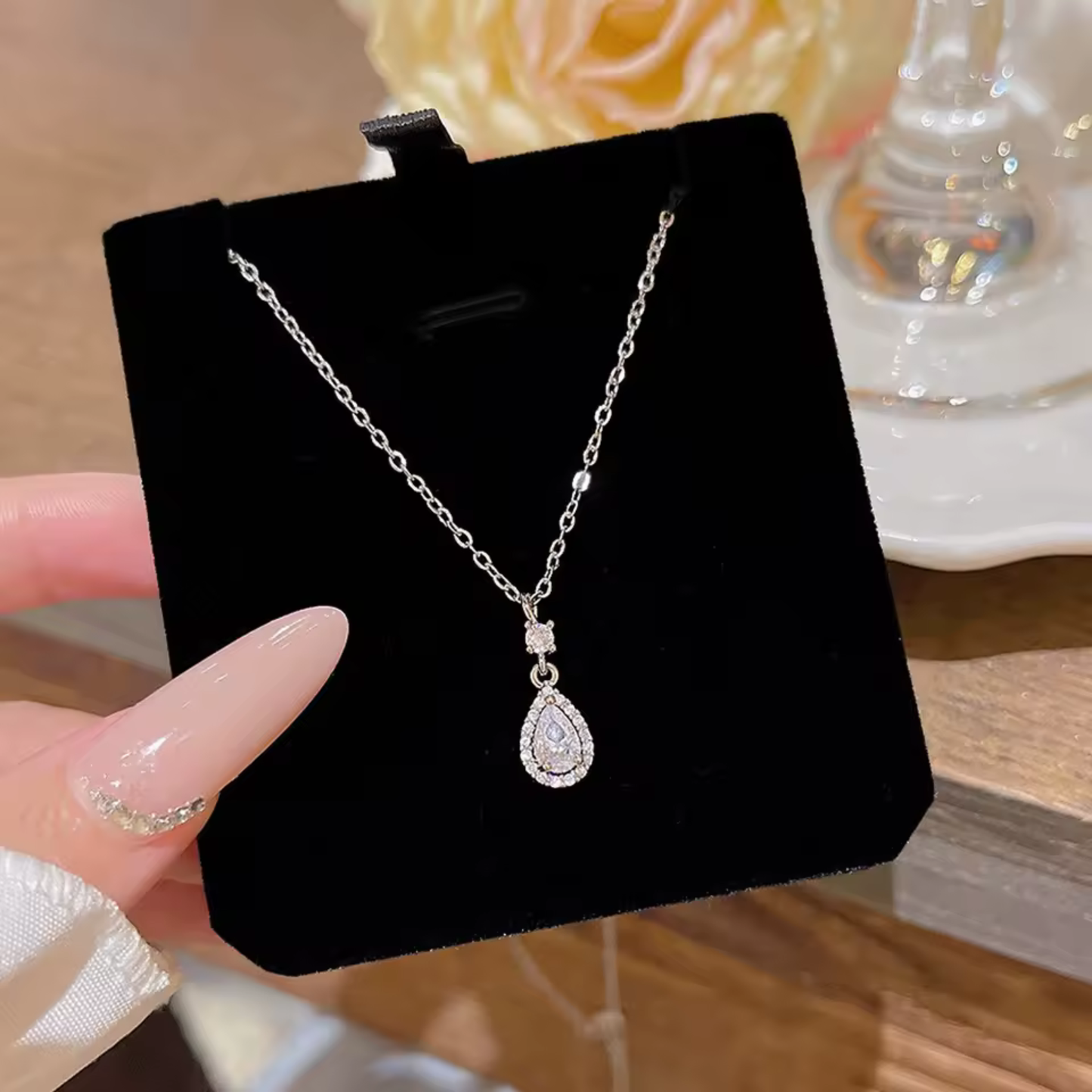Collana in Argento "Goccia di Diamante"